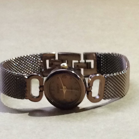 Studio Quartz woman’s watch - Picture 1 of 8